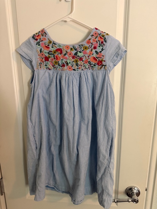 Maeve by Anthropologie embroidered dress in a soft blue seersucker fabric - Picture 2 of 7